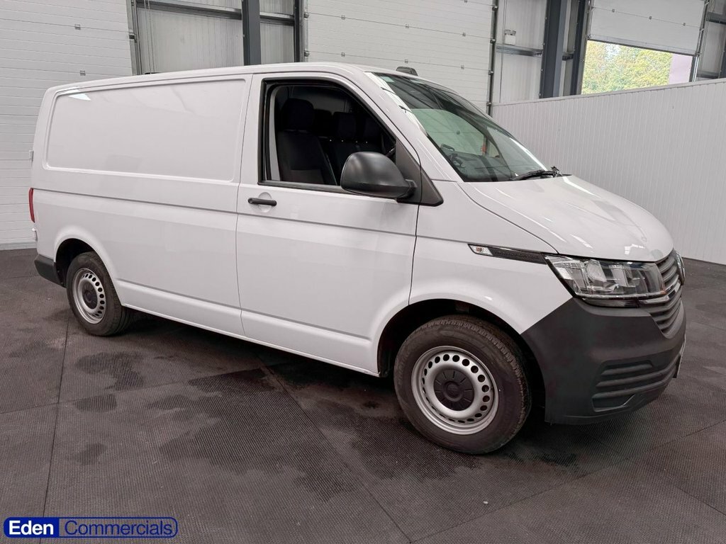 Volkswagen Transporter 2L Startline BF23JJE White