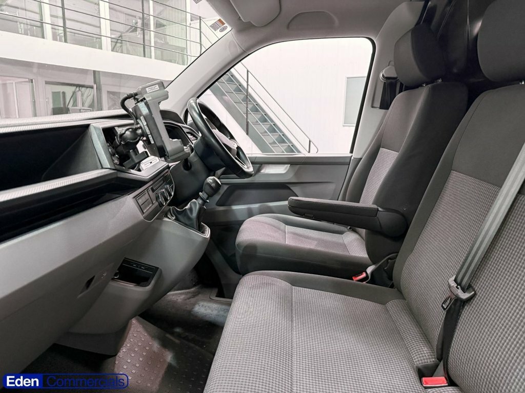 Volkswagen Transporter 2L Startline BF23JJE White #3