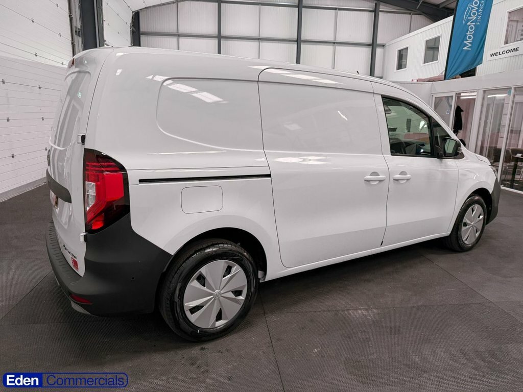 Nissan TOWNSTAR Mpv White #5