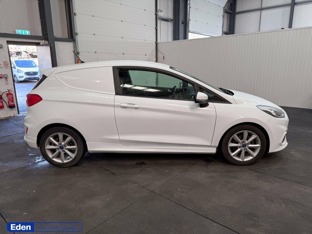 Ford Fiesta 1L Sport White #2