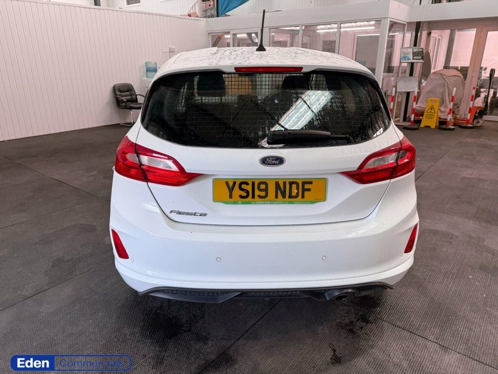 Ford Fiesta 1L Sport White #5