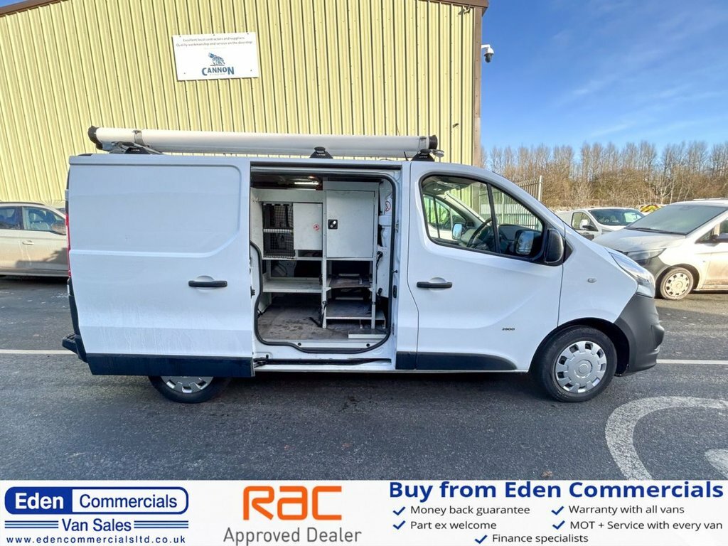 Vauxhall Vivaro Mpv White #4