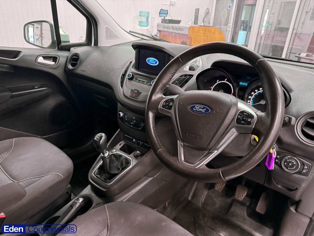 Ford Transit Courier 1.0 Base White #16
