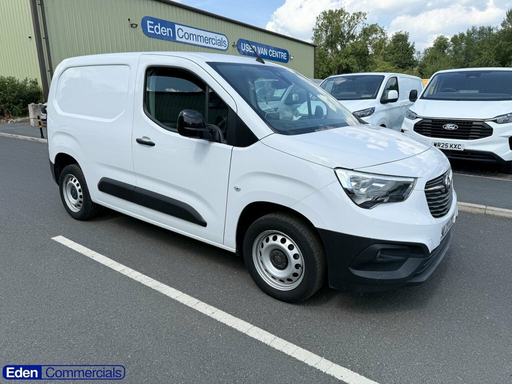 Vauxhall Combo 1.5L Prime White