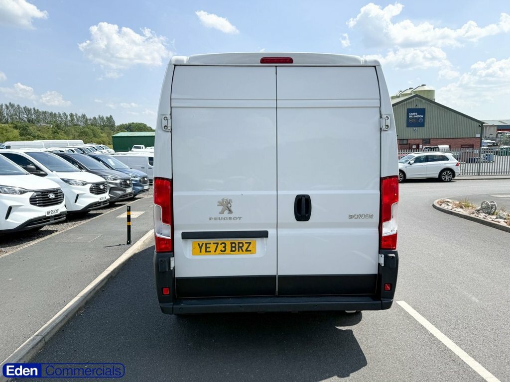 Peugeot Boxer 2.2L Professional Premium White #6