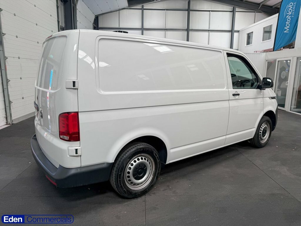 Volkswagen Transporter 2L Startline White #3