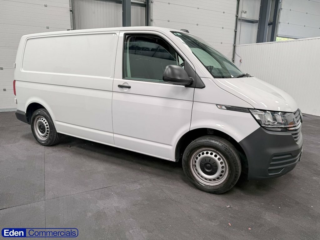 Volkswagen Transporter 2L Startline White