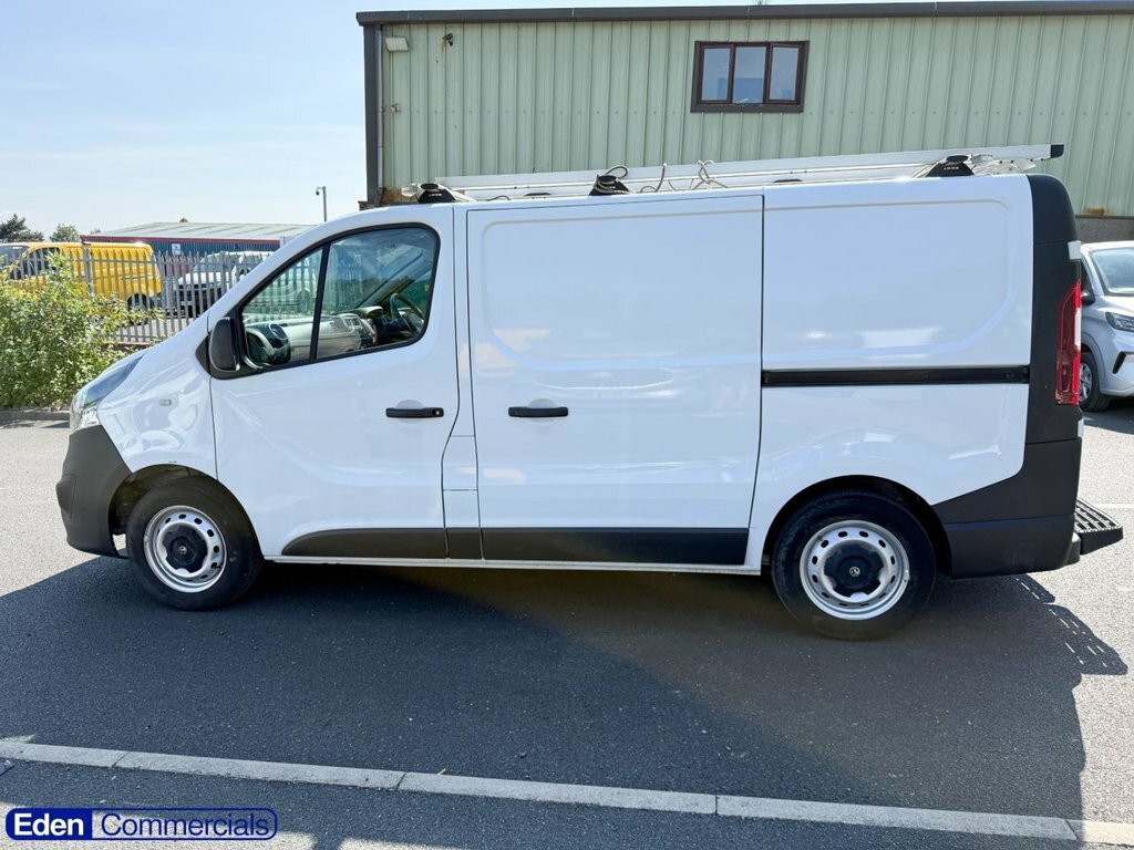 Vauxhall Vivaro White #8