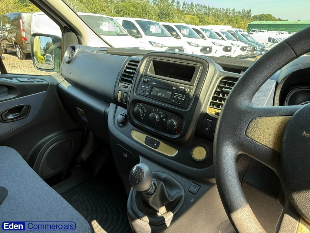 Vauxhall Vivaro White #16