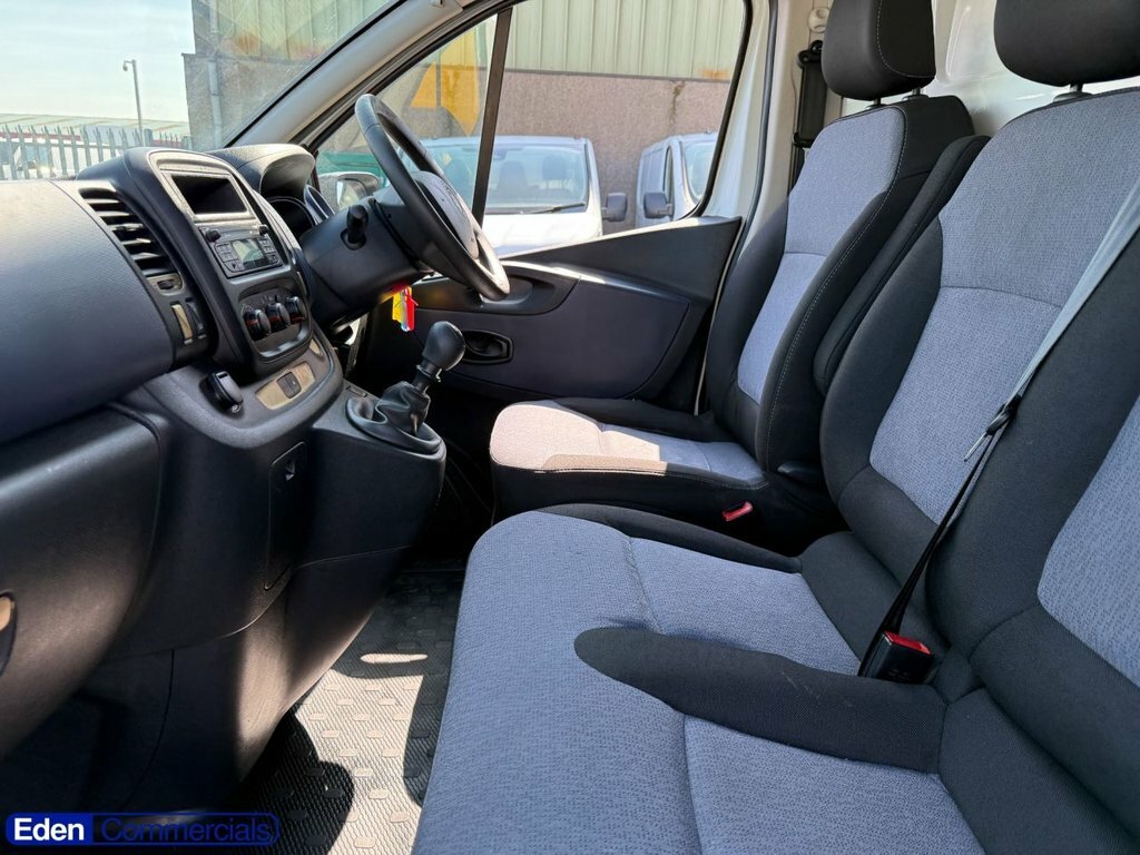 Vauxhall Vivaro White #12
