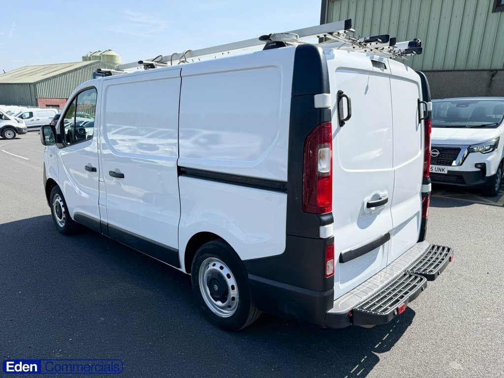 Vauxhall Vivaro White #7