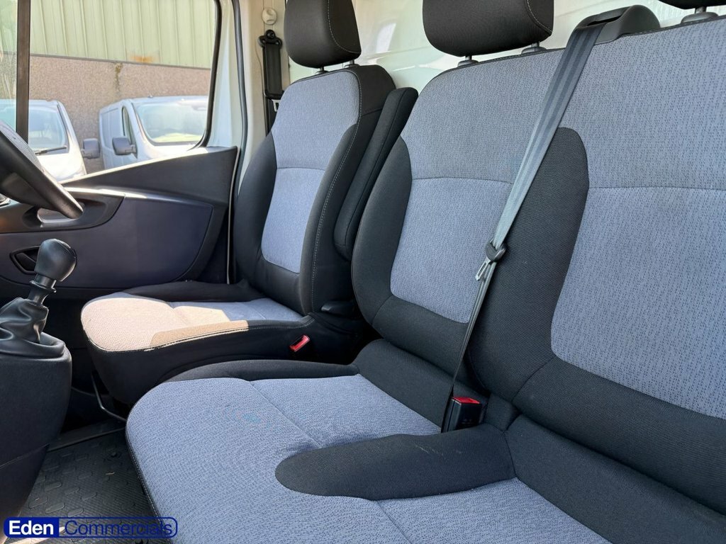 Vauxhall Vivaro White #13