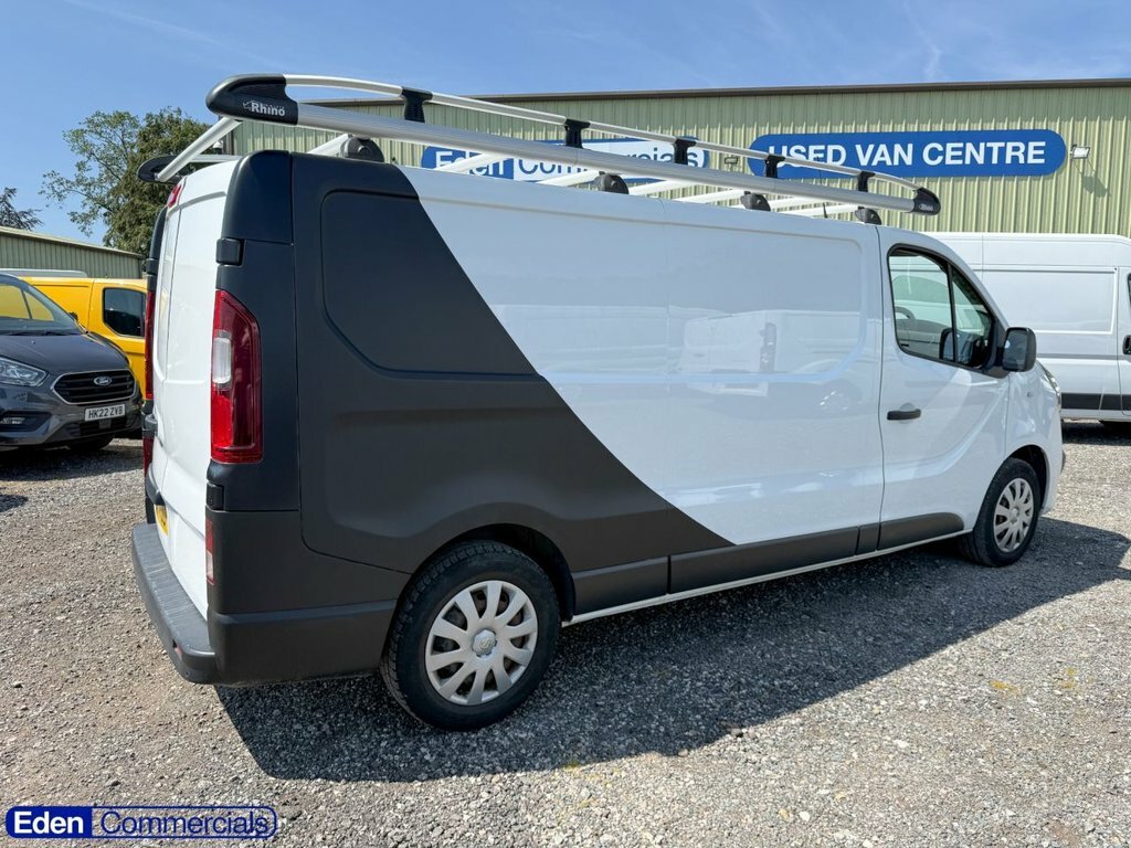 Vauxhall Vivaro 1.6L Sportive White #4