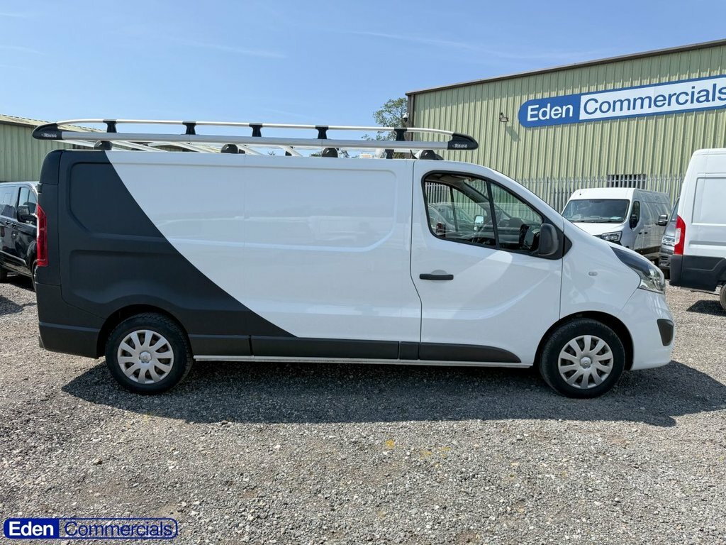 Vauxhall Vivaro 1.6L Sportive White #2