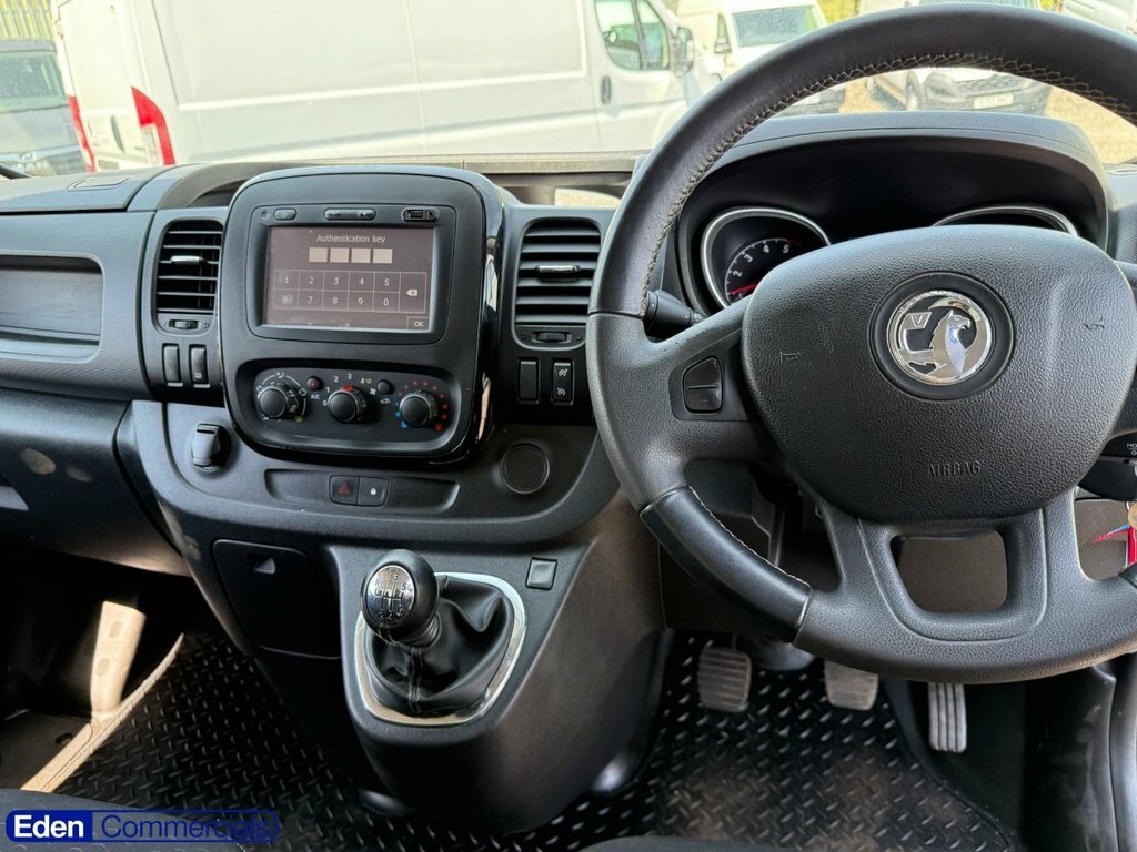Vauxhall Vivaro White #17