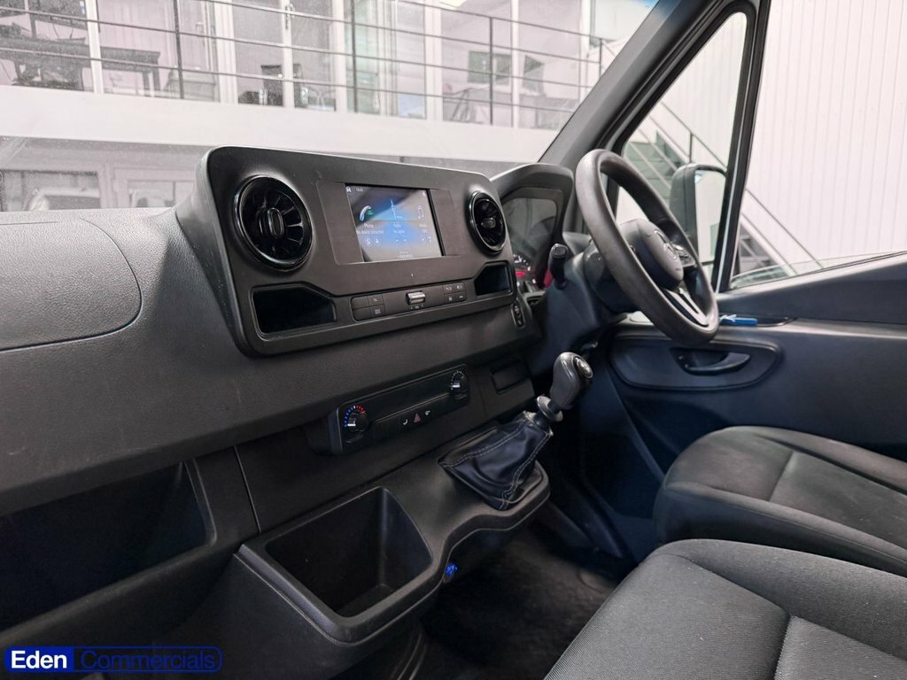 Mercedes-Benz Sprinter 2L 315 Cdi Progressive White #4