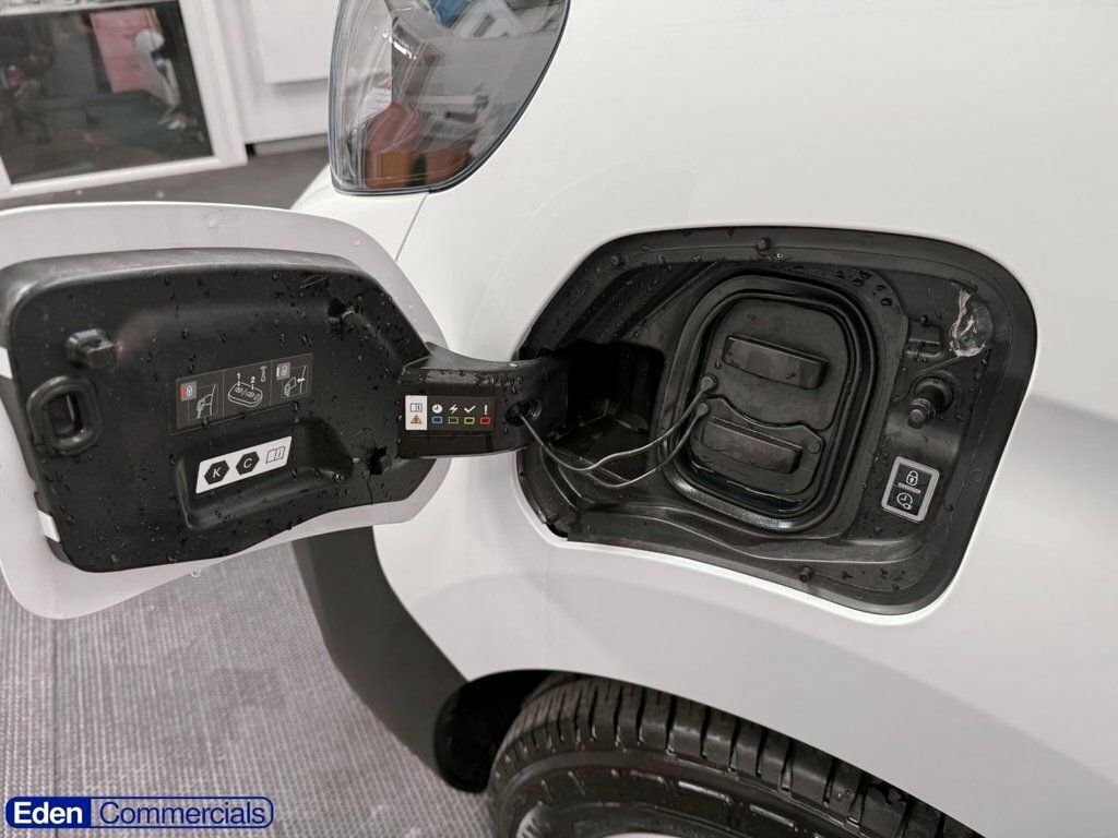 Peugeot E-Expert Mpv White #3