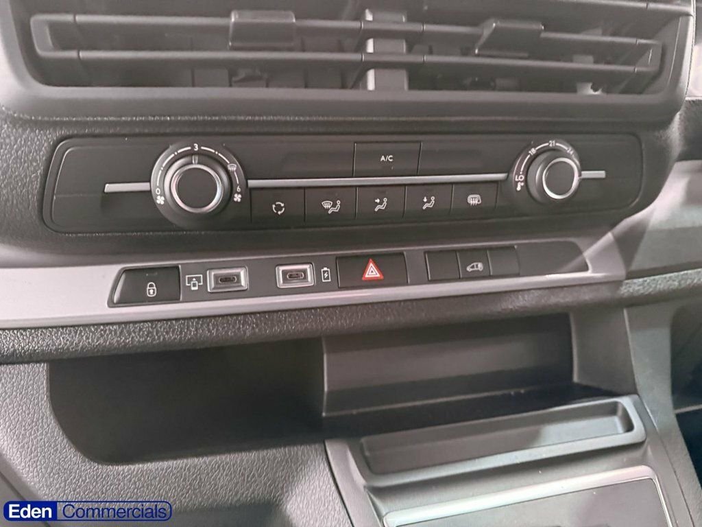 Peugeot E-Expert E 1000 75Kwh Professional Standard Panel Van 6Dr E #7