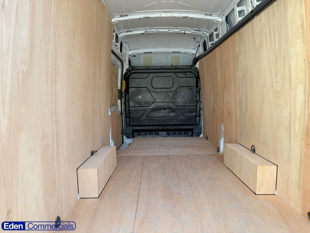 Ford Transit Custom 2L Leader White #4