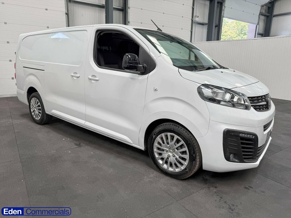 Vauxhall Vivaro 1.5L Pro 6Dr White