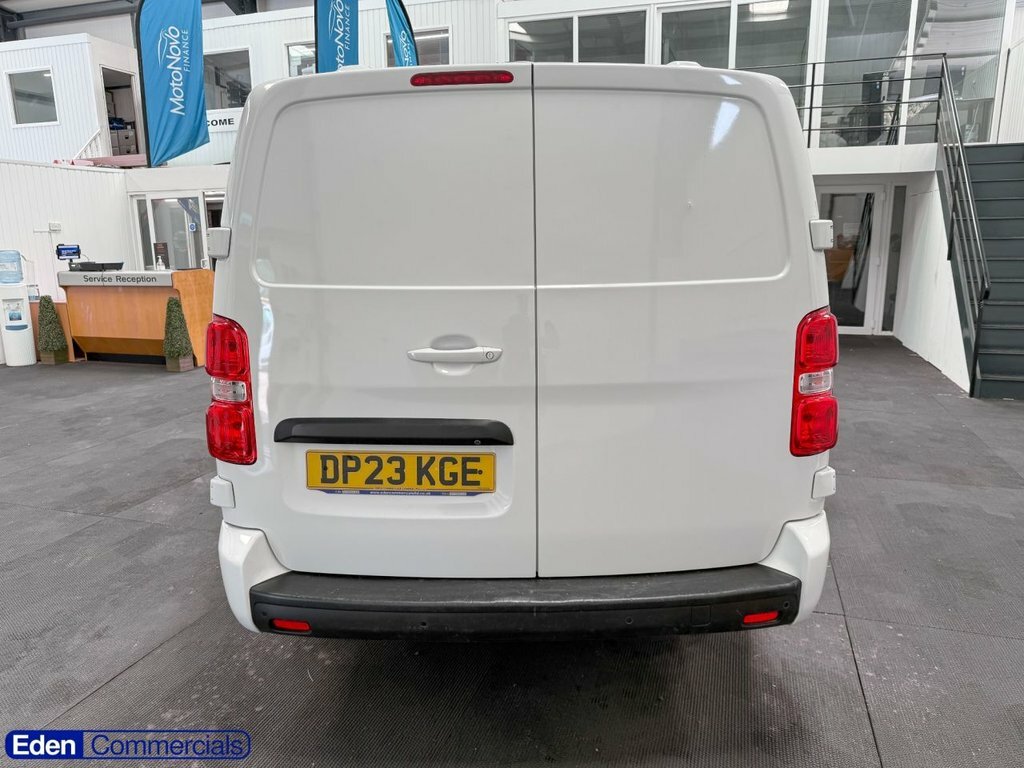 Vauxhall Vivaro 1.5L Pro 6Dr White #6
