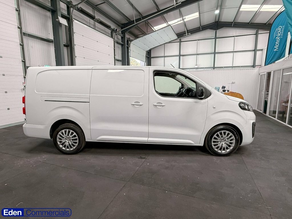 Vauxhall Vivaro 1.5L Pro 6Dr White #2