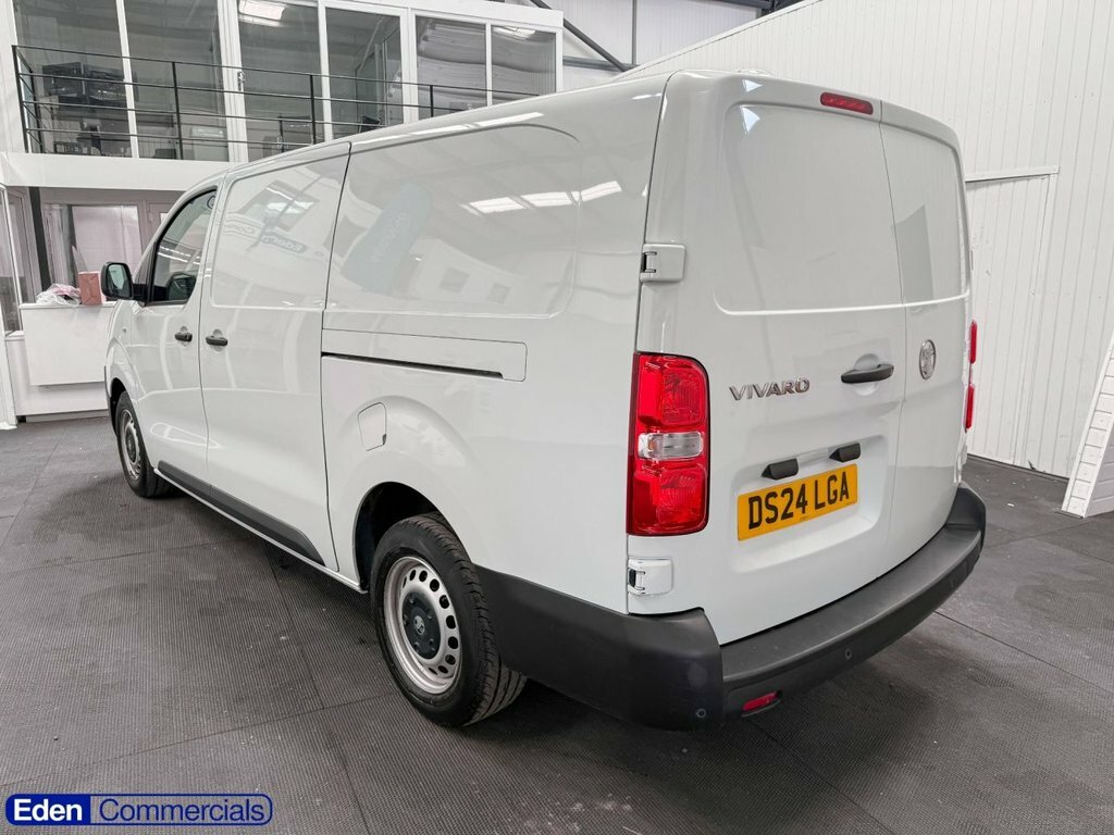 Vauxhall Vivaro Diesel #7
