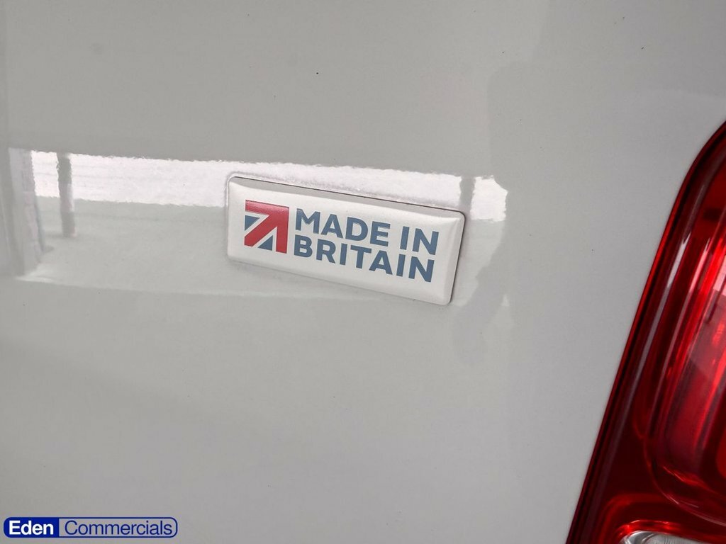 Vauxhall Vivaro Diesel #16