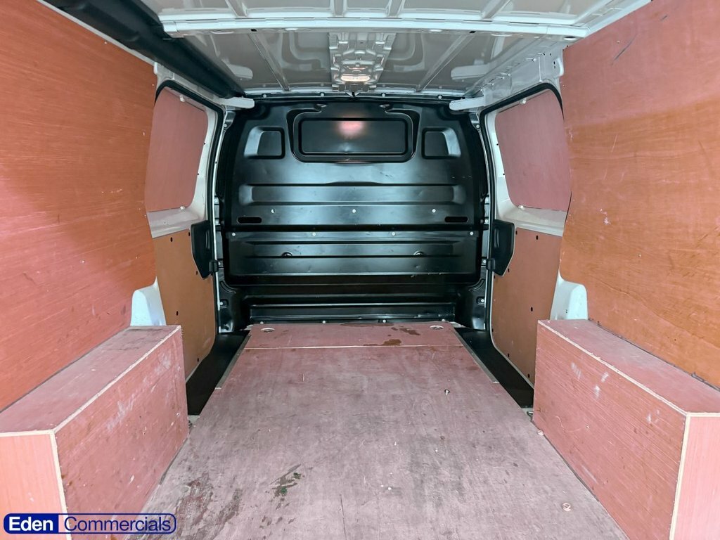 Vauxhall Vivaro 2L Prime 6Dr White #6