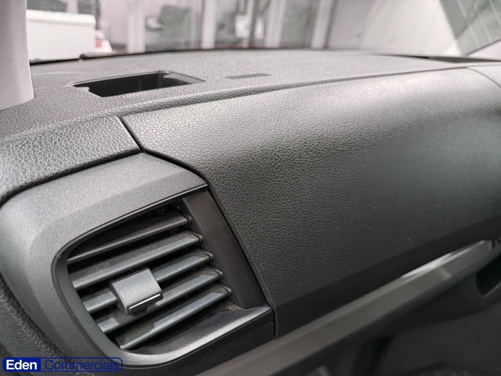 Vauxhall Vivaro Diesel #14