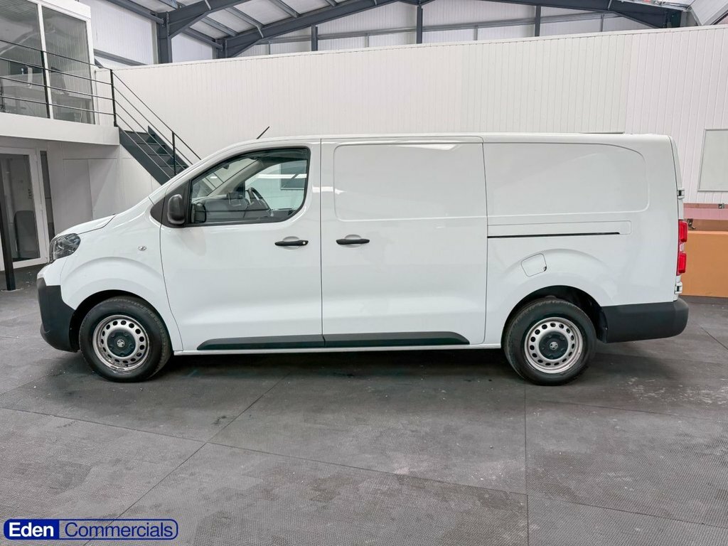 Vauxhall Vivaro Diesel #8