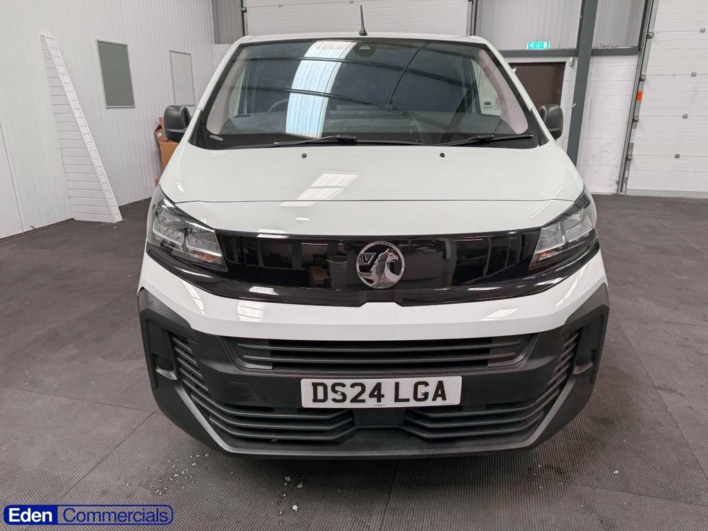 Vauxhall Vivaro Diesel #10