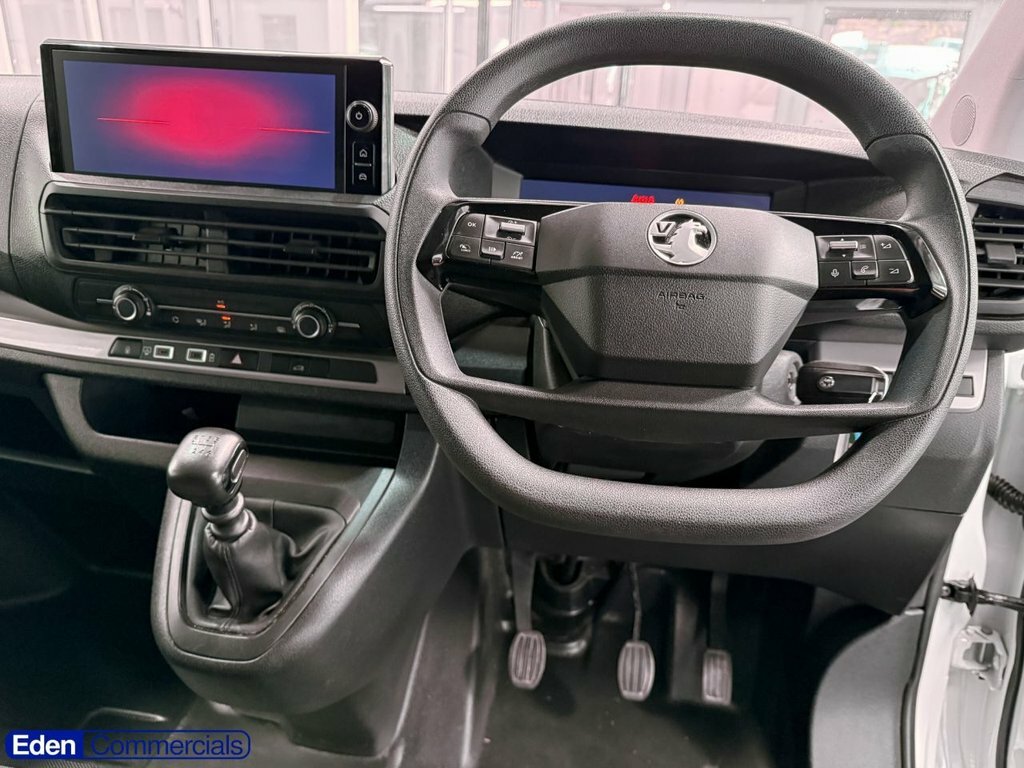Vauxhall Vivaro Diesel #17