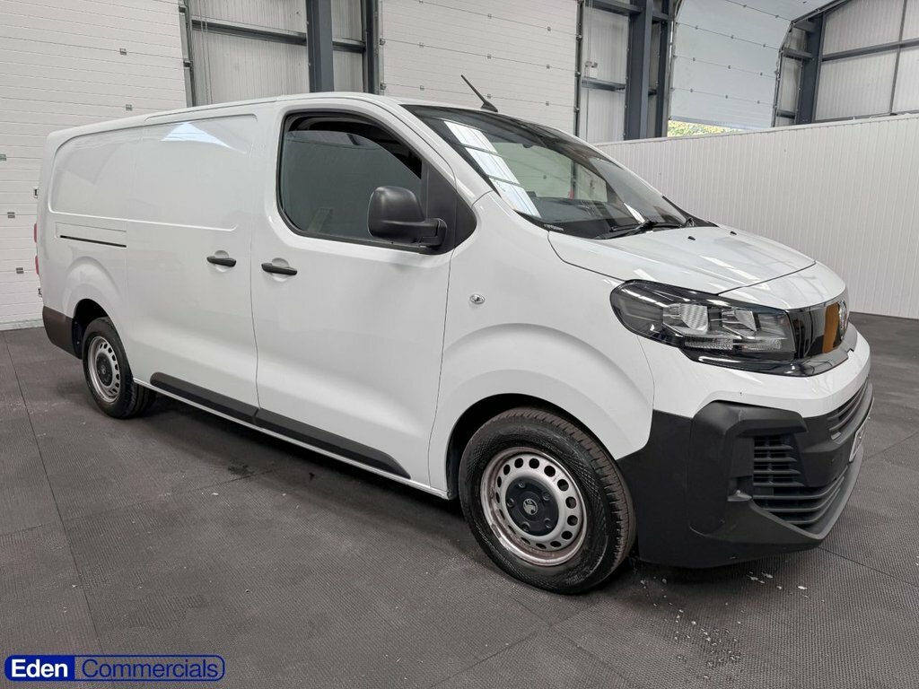 Vauxhall Vivaro 2L Prime 6Dr White