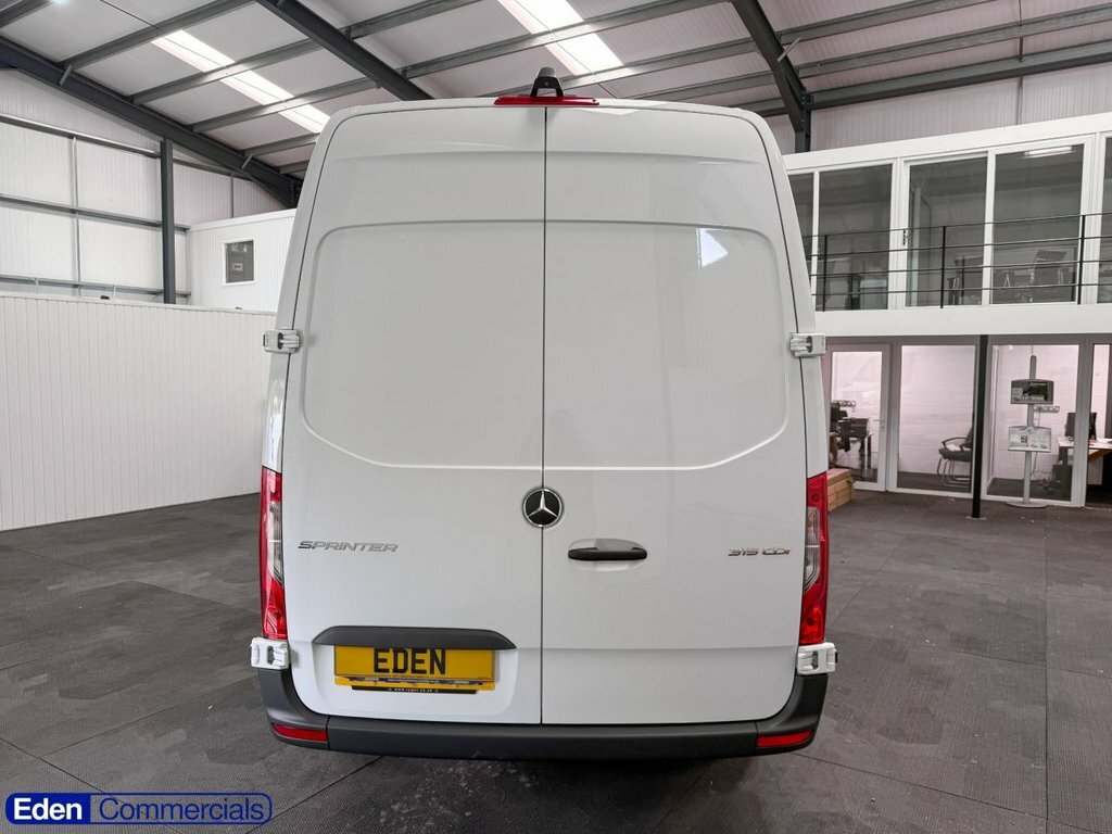 Mercedes-Benz Sprinter 2L Pro White #6