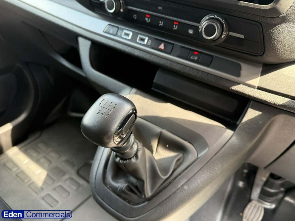 Vauxhall Vivaro L2h1 Van 2.0 145 3100 Pro Grey #17