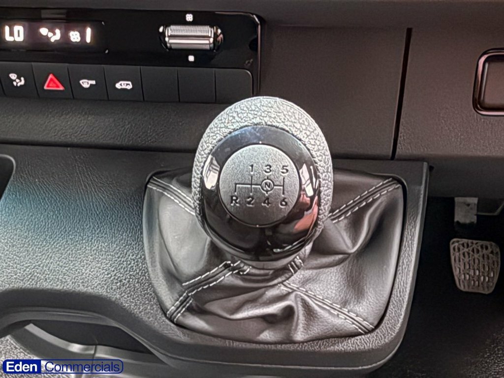 Mercedes-Benz Sprinter Sprinter 317 Van L3 H2 Select Rwd Grey #32