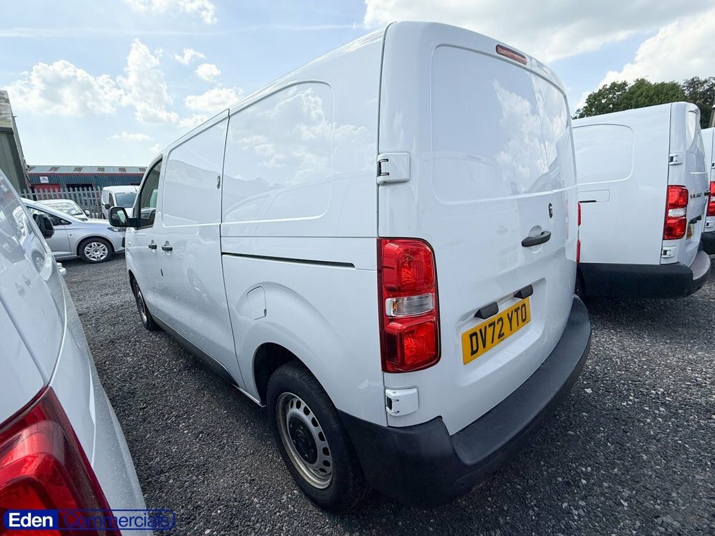 Vauxhall Vivaro 1.5L Dynamic 6Dr White #6