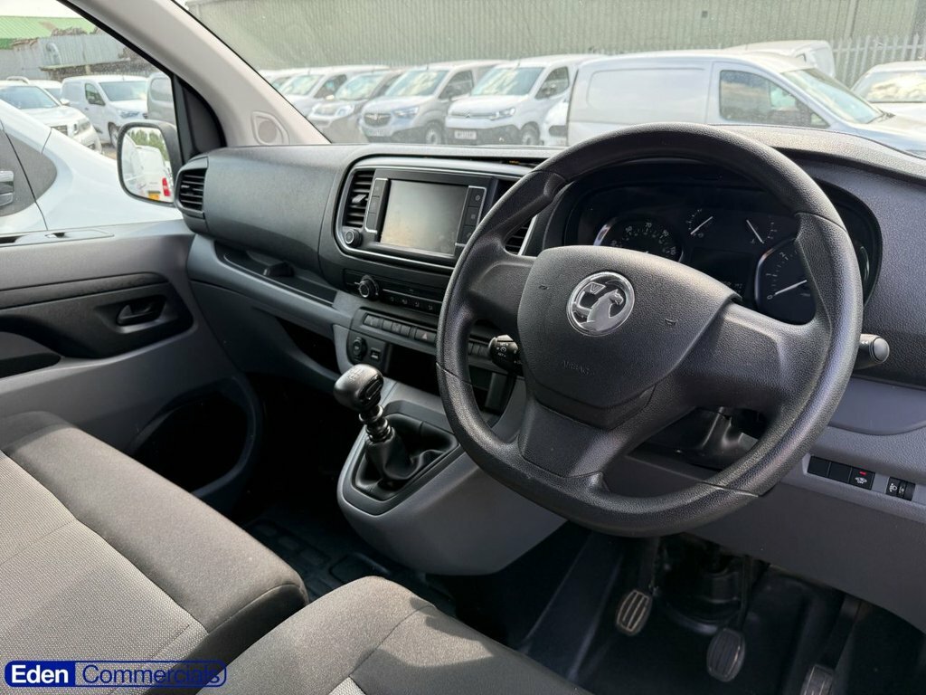 Vauxhall Vivaro 1.5L Dynamic 6Dr White #3