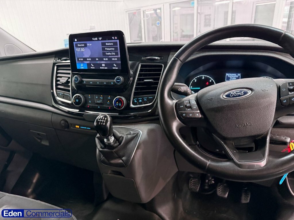 Ford Transit Custom 2L Limited White #3