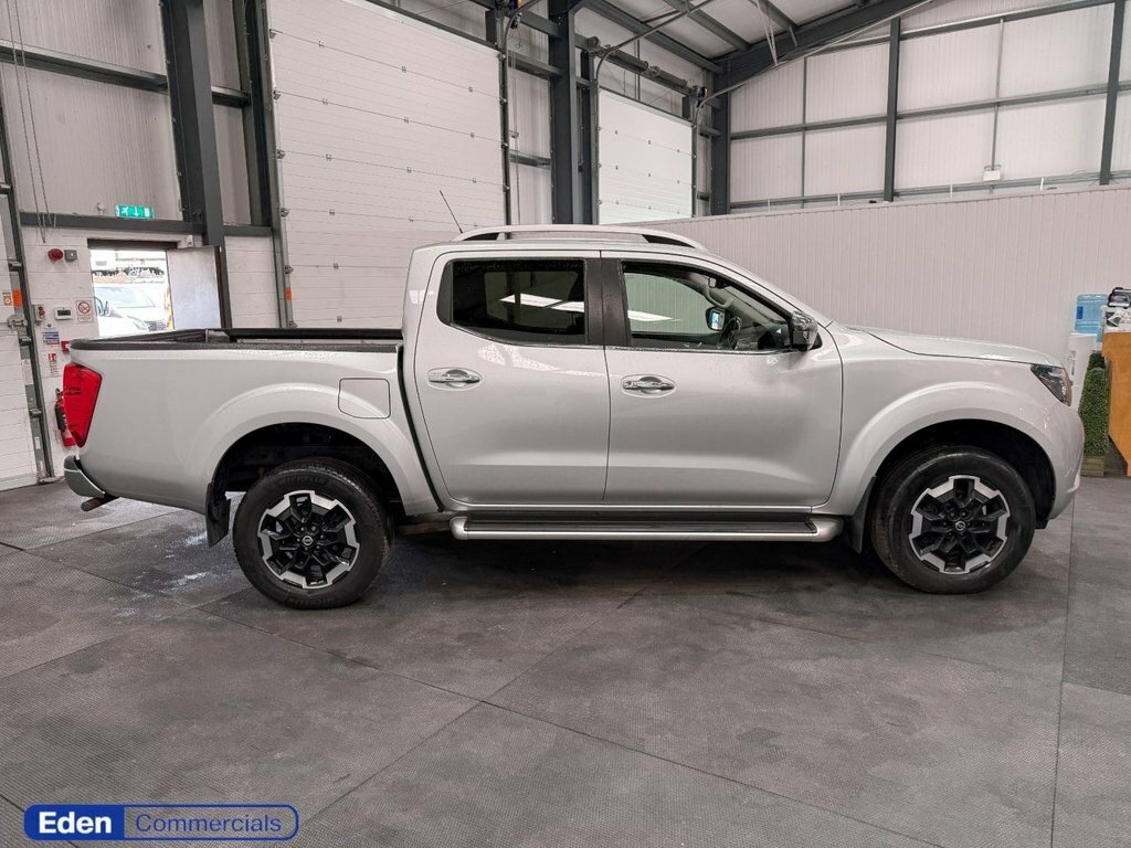 Nissan Navara 2L Tekna Silver #2