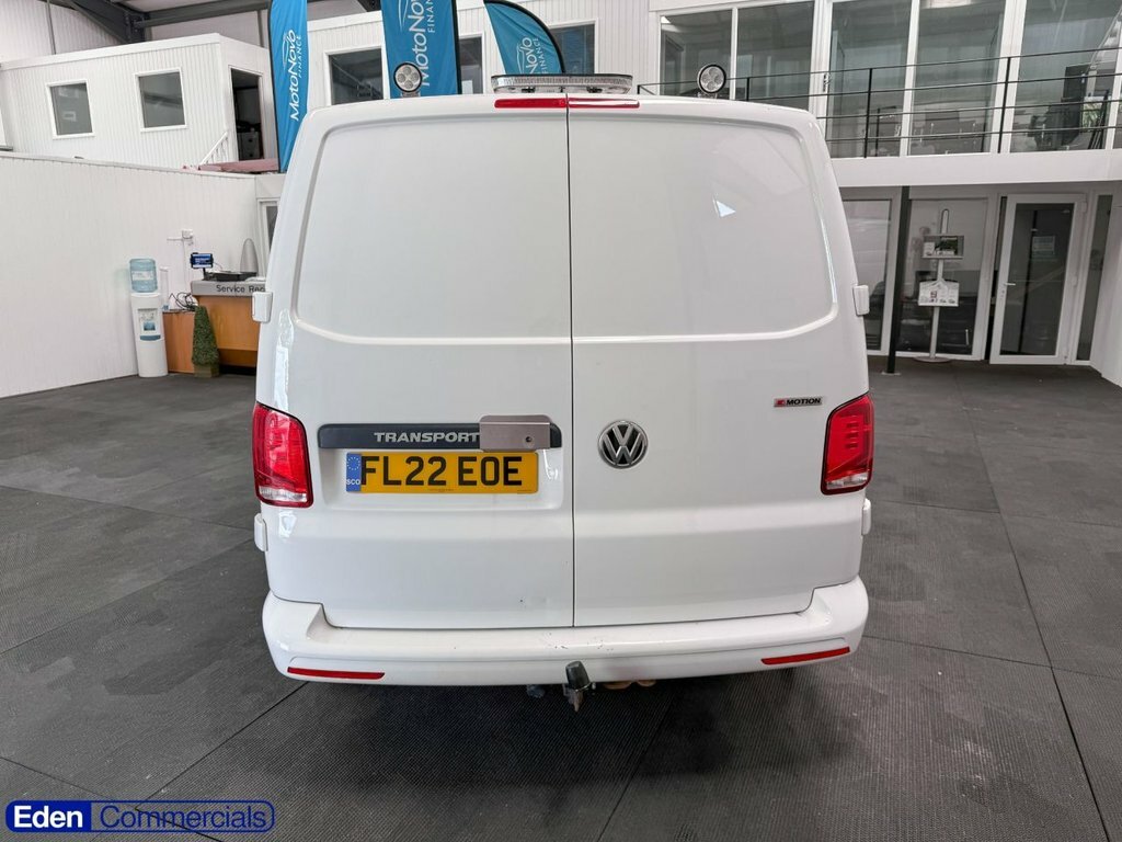 Volkswagen Transporter 2L Startline White #5