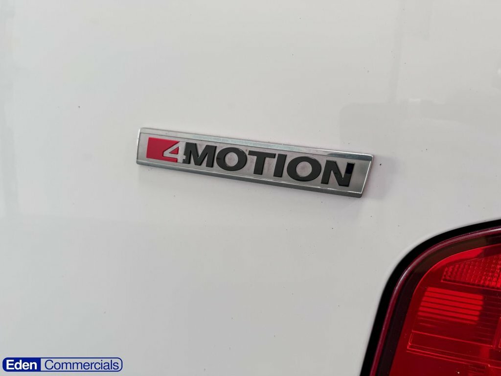 Volkswagen Transporter 2L Startline White #4