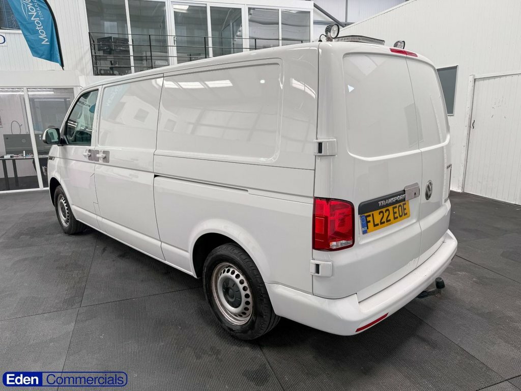 Volkswagen Transporter 2L Startline White #6