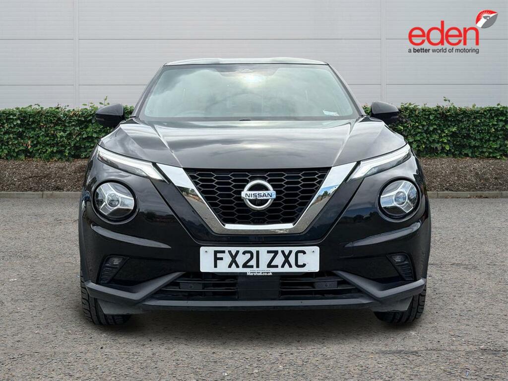 Nissan Juke Tekna Black #2