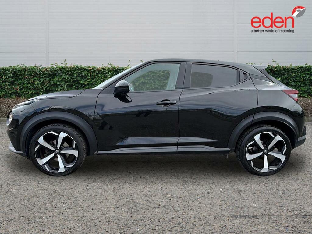 Nissan Juke Tekna Black #4