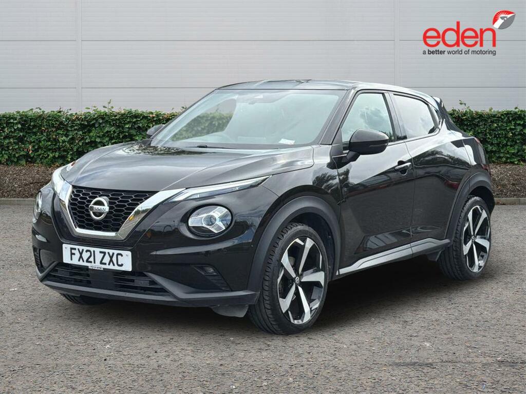 Nissan Juke Tekna Black #3