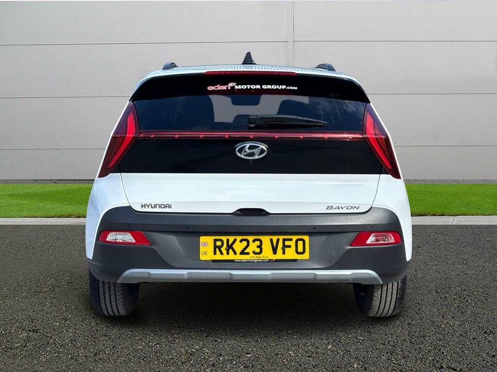 Hyundai Bayon Premium White #6