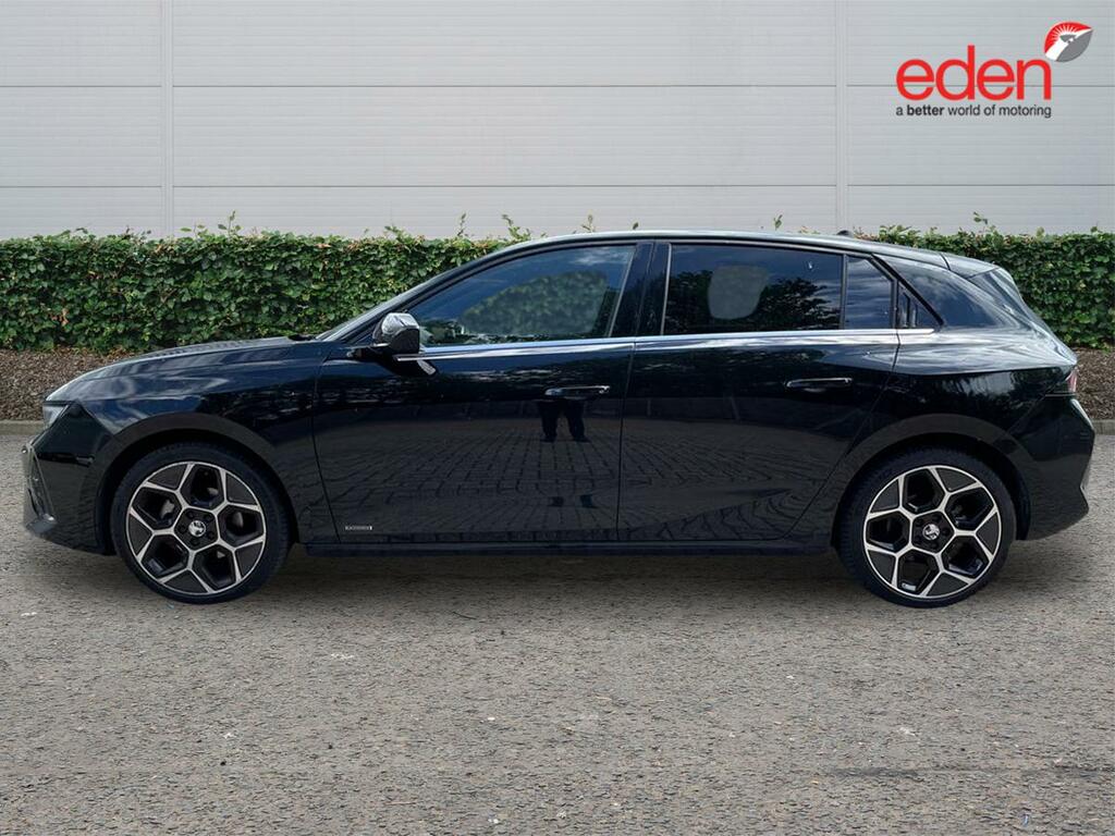 Vauxhall Astra Ultimate Black #4
