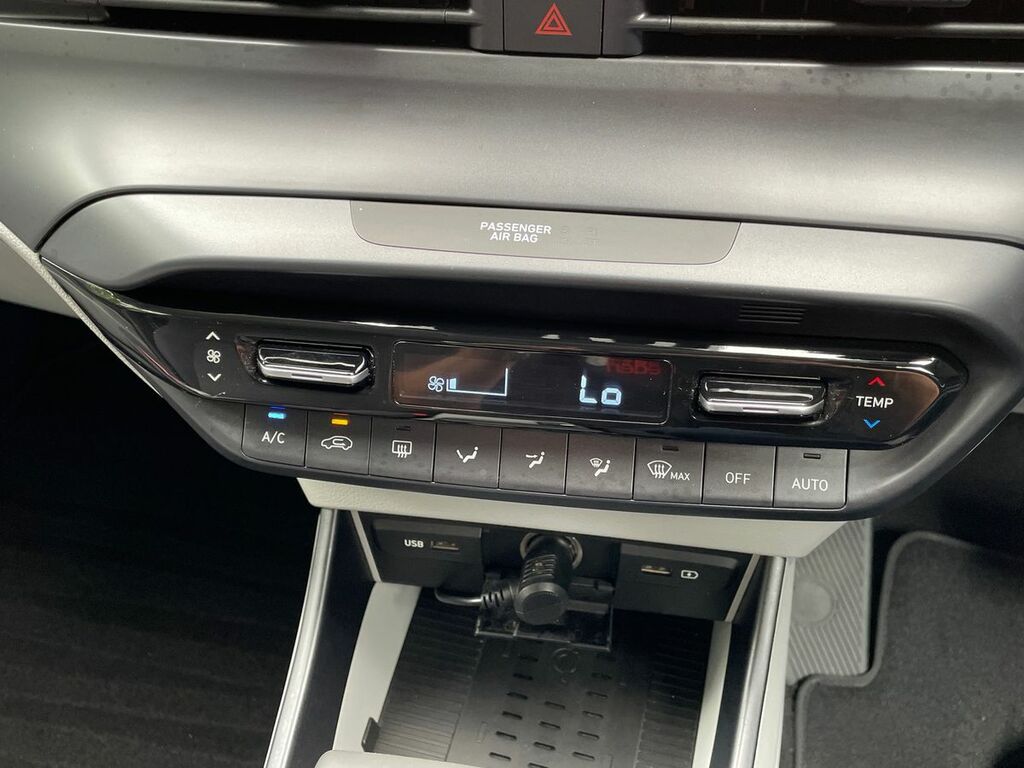 Hyundai Bayon 1.0 Tgdi 120 48V Mhev Premium Dct White #18